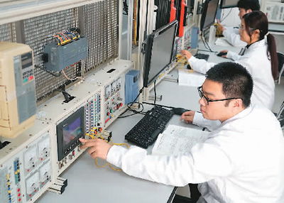 起重機(jī)變聰明了，埃克倫斯電氣引領(lǐng)智能化變革